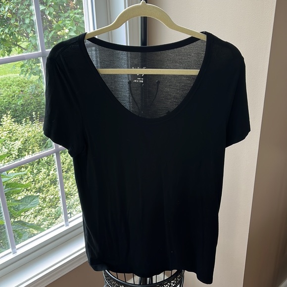 2 Top Bundle - Picture 4 of 8